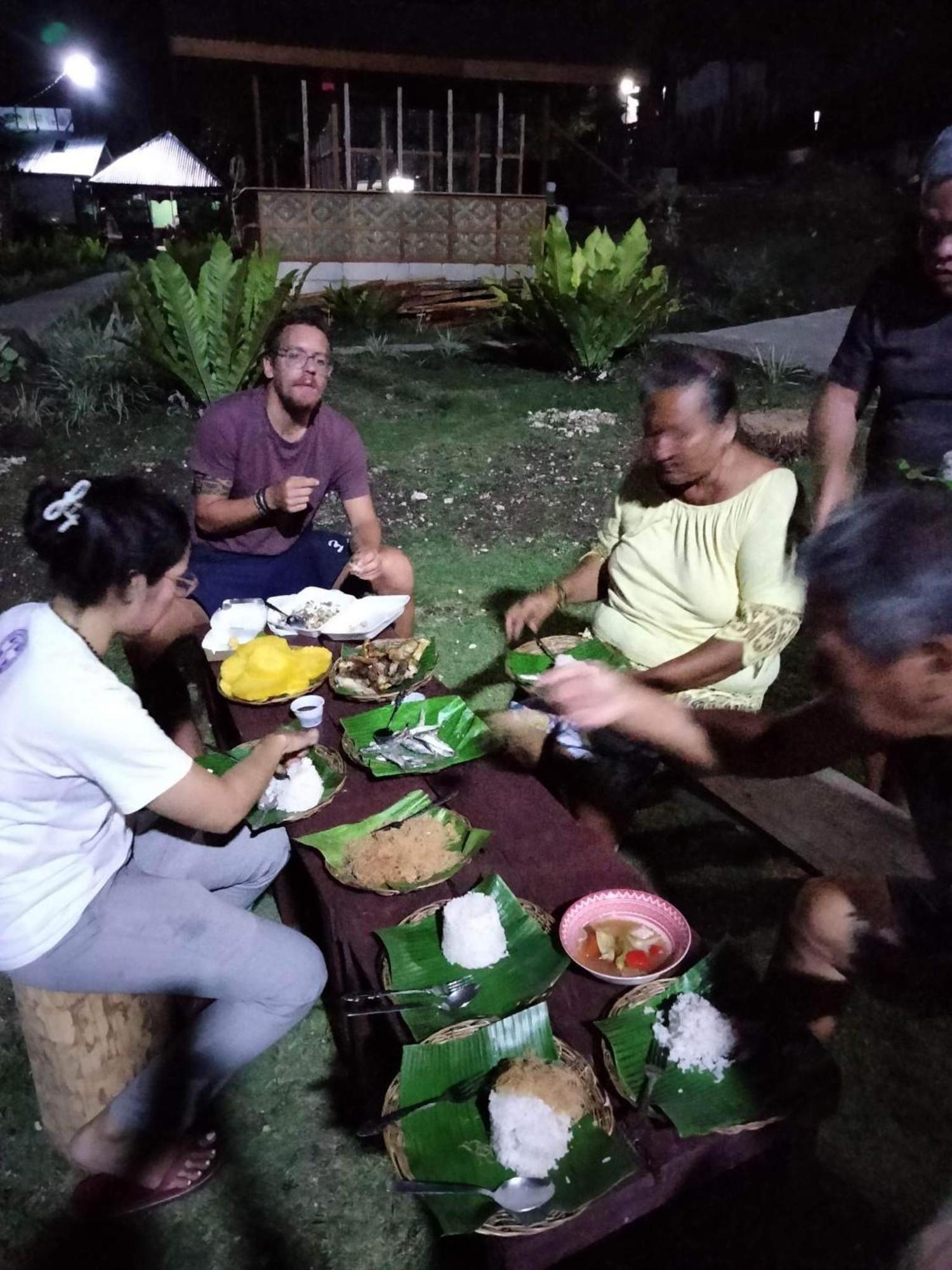 Roca'S Homestay Backpackers Chalet Batuan Dış mekan fotoğraf